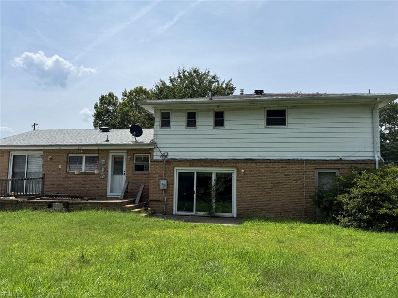 Photo 9 of 10 residential for sale in Hampton virginia