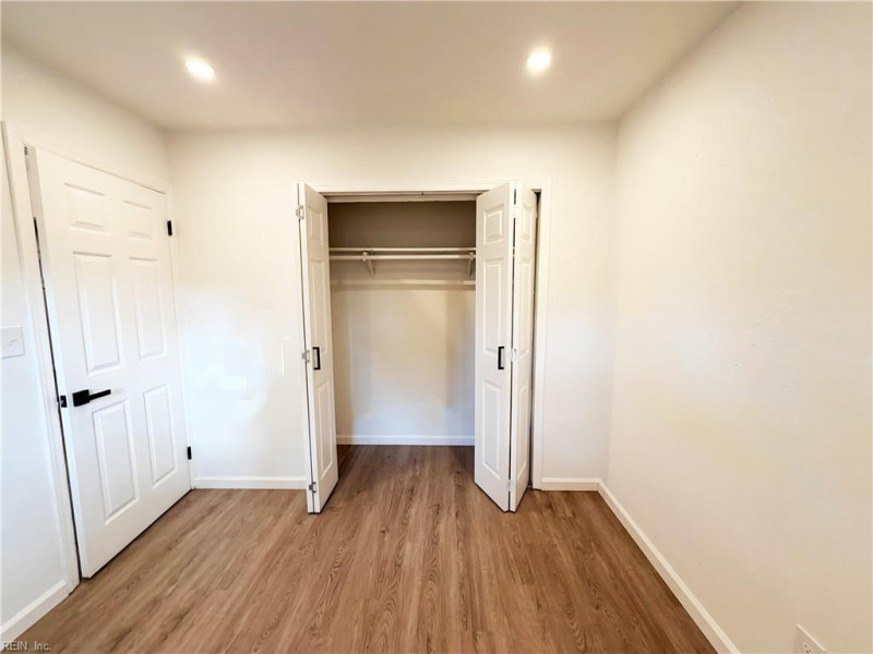Photo 22 of 29 residential for sale in Chesapeake virginia