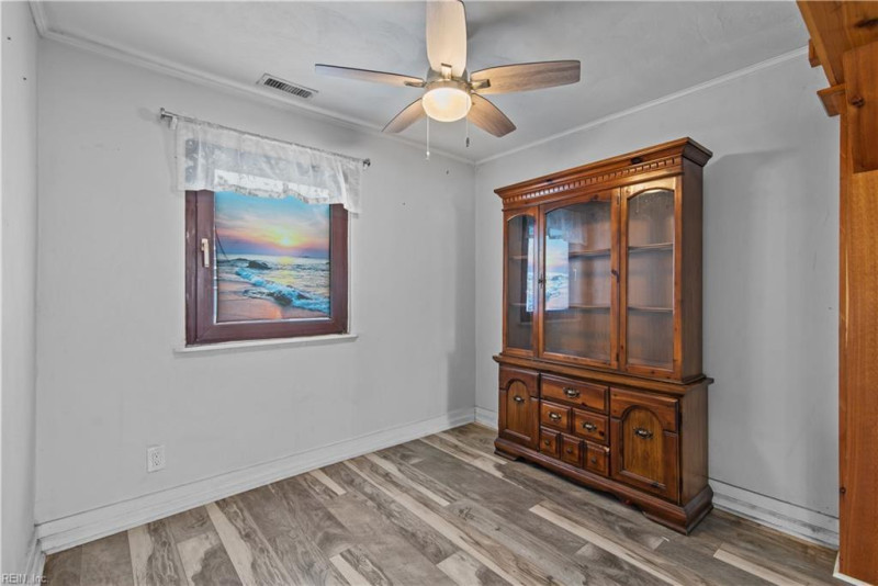 Photo 12 of 35 residential for sale in Norfolk virginia