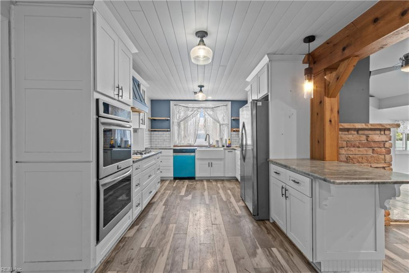 Photo 13 of 35 residential for sale in Norfolk virginia