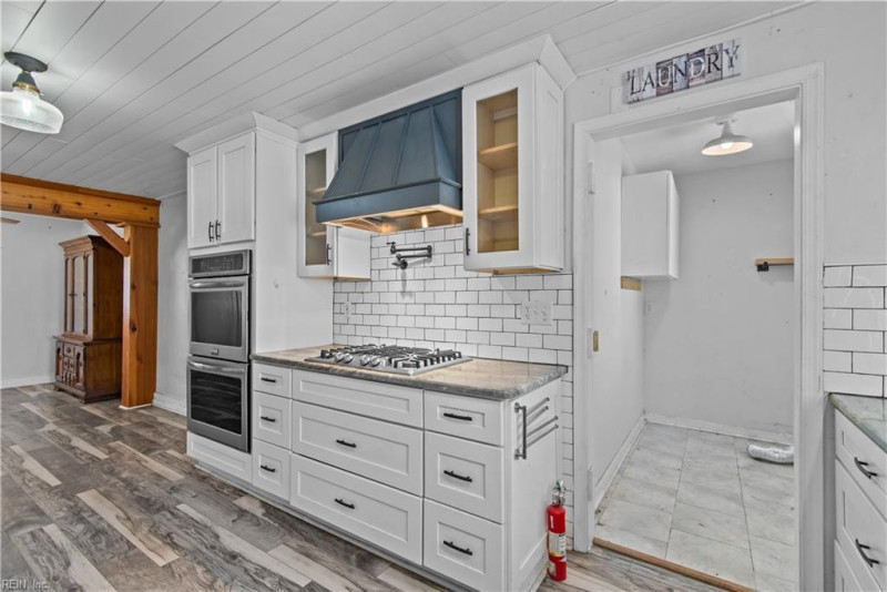 Photo 16 of 35 residential for sale in Norfolk virginia