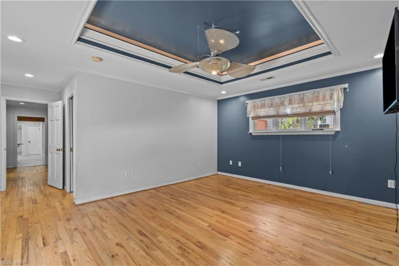 Photo 27 of 35 residential for sale in Norfolk virginia