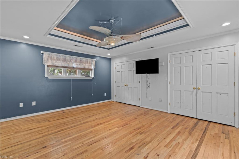 Photo 28 of 35 residential for sale in Norfolk virginia
