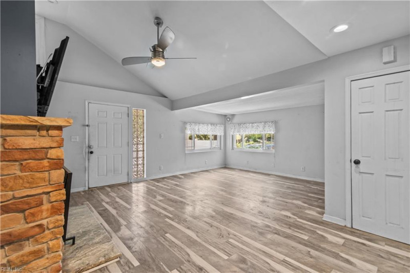 Photo 6 of 35 residential for sale in Norfolk virginia