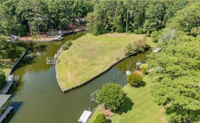 1519 Duke of Windsor Road, Virginia Beach, VA 23454