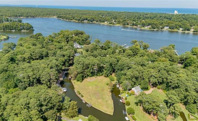 1519 Duke of Windsor Road, Virginia Beach, VA 23454