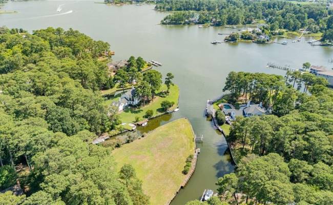 1519 Duke of Windsor Road, Virginia Beach, VA 23454