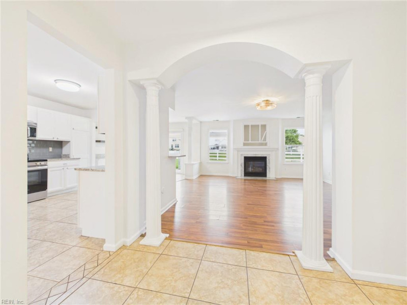 Photo 15 of 46 residential for sale in Virginia Beach virginia