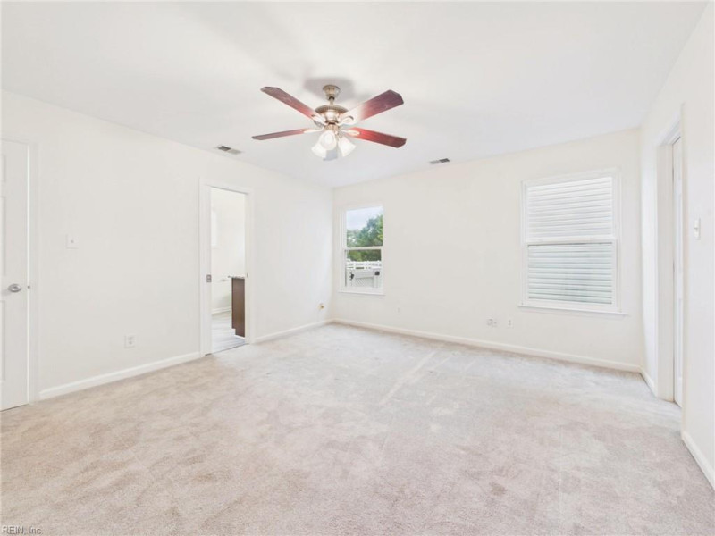 Photo 16 of 46 residential for sale in Virginia Beach virginia
