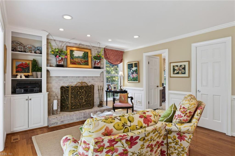 Photo 10 of 50 residential for sale in Suffolk virginia
