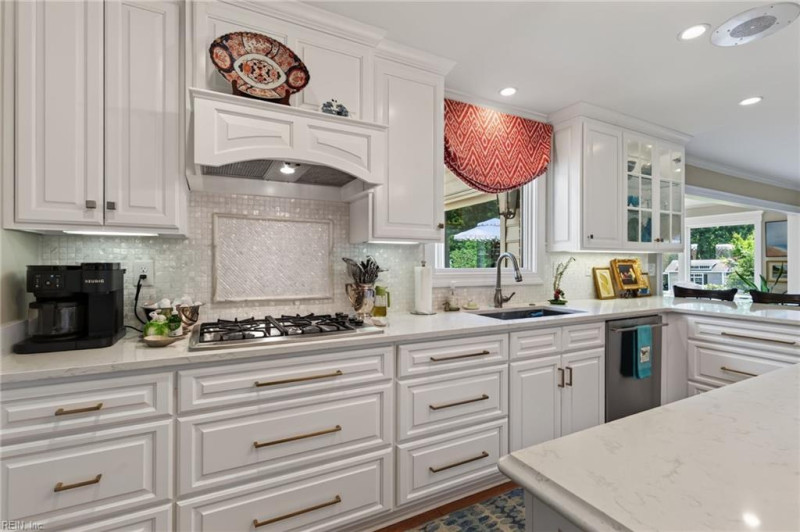 Photo 15 of 50 residential for sale in Suffolk virginia