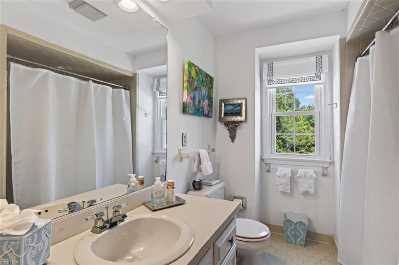 Photo 34 of 50 residential for sale in Suffolk virginia
