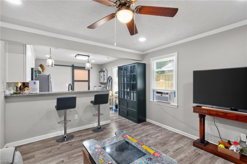Photo 4 of 20 residential for sale in Hampton virginia