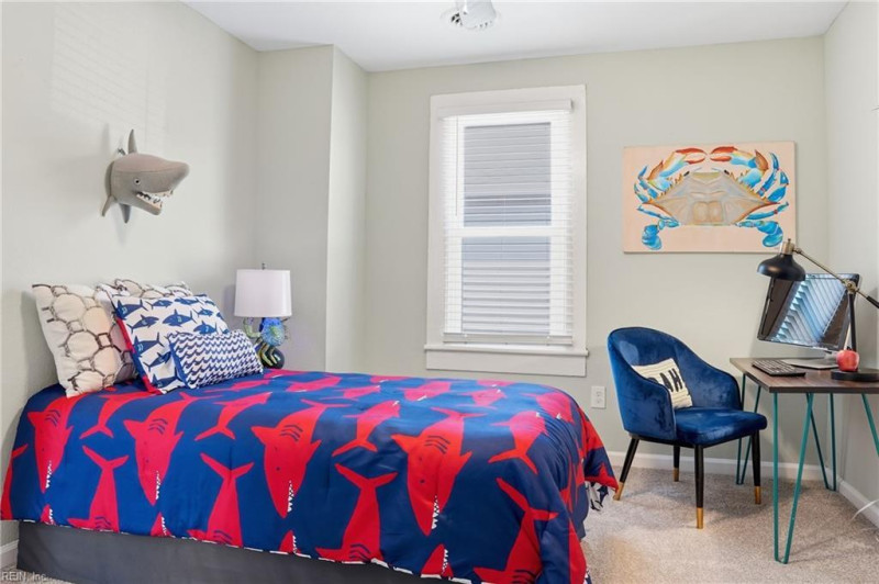 Photo 14 of 26 residential for sale in Chesapeake virginia
