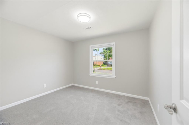 Photo 37 of 45 residential for sale in Chesapeake virginia Photo 37 of 45 residential for sale in Chesapeake virginia