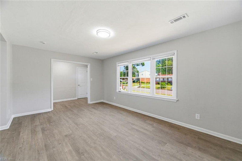Photo 5 of 45 residential for sale in Chesapeake virginia Photo 5 of 45 residential for sale in Chesapeake virginia