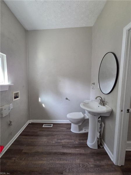 Photo 16 of 38 residential for sale in Newport News virginia