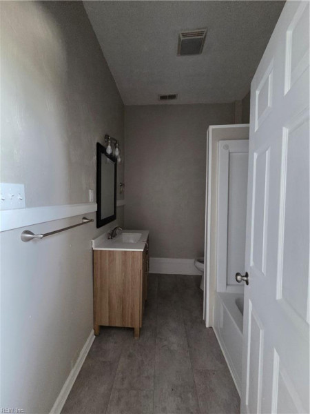 Photo 20 of 38 residential for sale in Newport News virginia