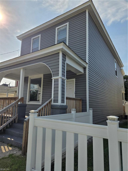 Photo 3 of 38 residential for sale in Newport News virginia