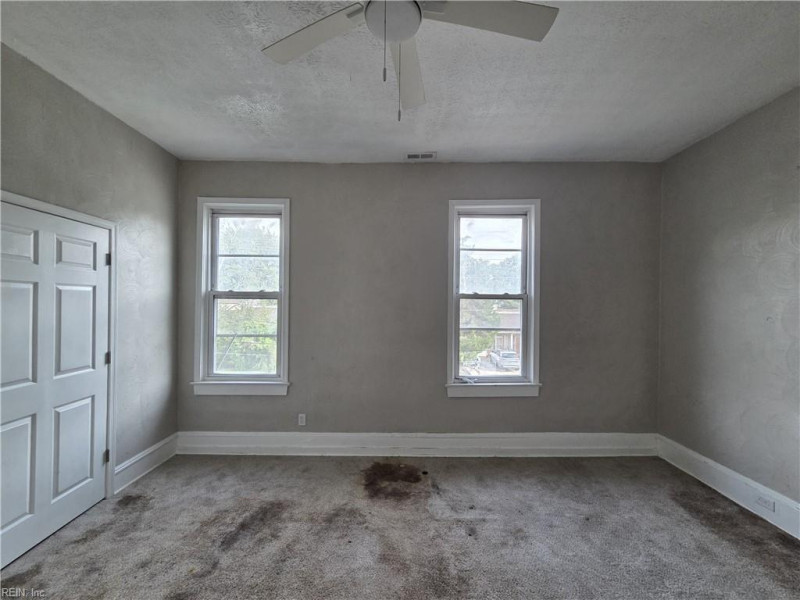 Photo 34 of 38 residential for sale in Newport News virginia
