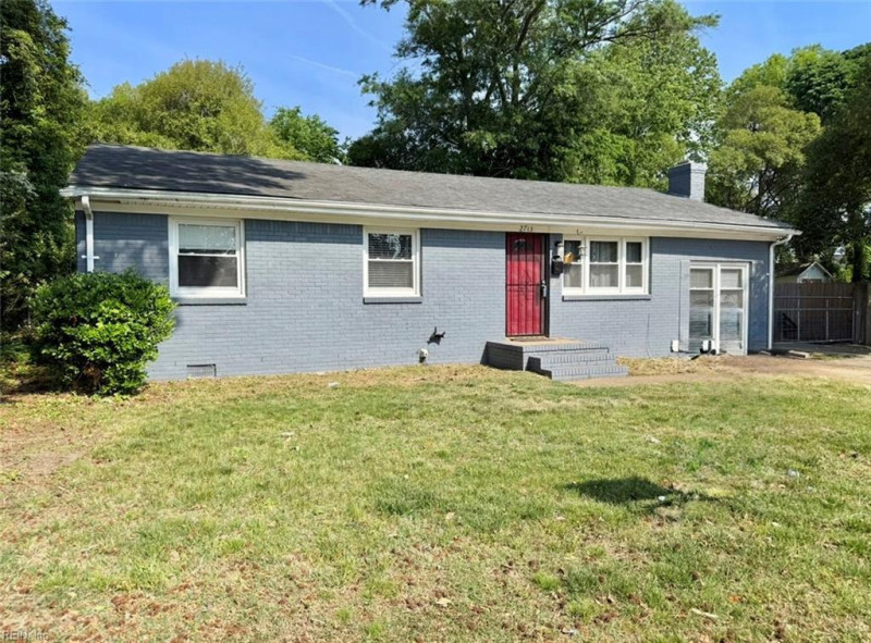 Photo 3 of 12 residential for sale in Norfolk virginia