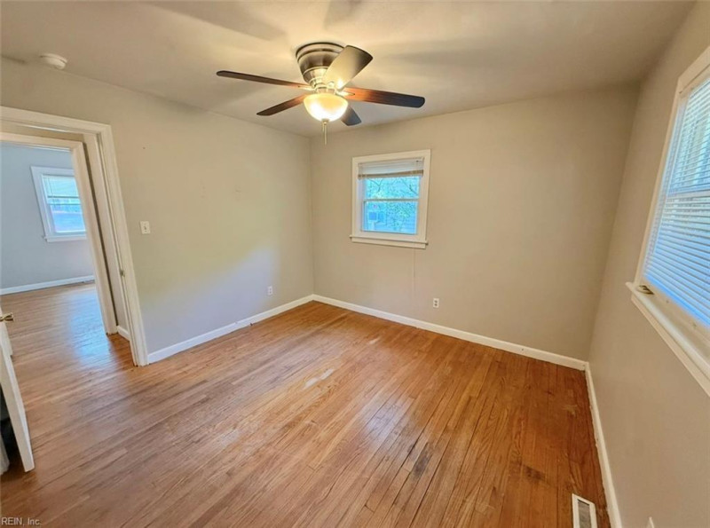 Photo 7 of 12 residential for sale in Norfolk virginia