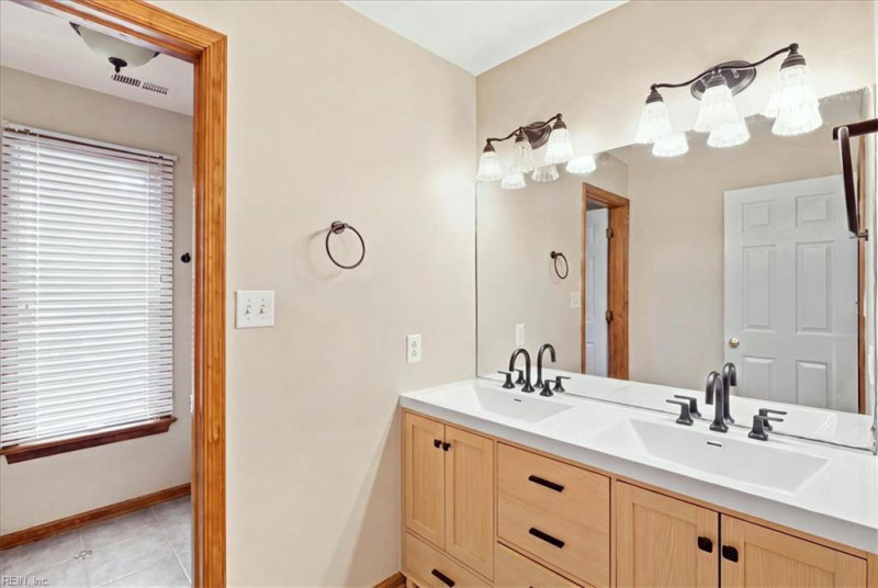 Photo 21 of 36 residential for sale in Chesapeake virginia