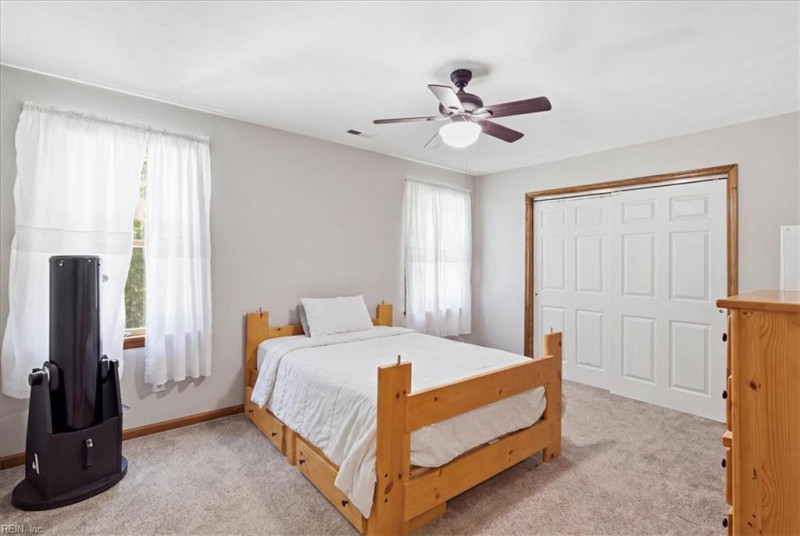 Photo 23 of 36 residential for sale in Chesapeake virginia