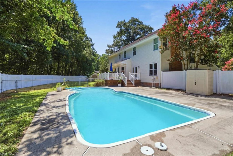 Photo 26 of 36 residential for sale in Chesapeake virginia