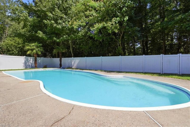 Photo 28 of 36 residential for sale in Chesapeake virginia