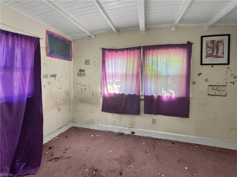 Photo 18 of 29 residential for sale in Hampton virginia