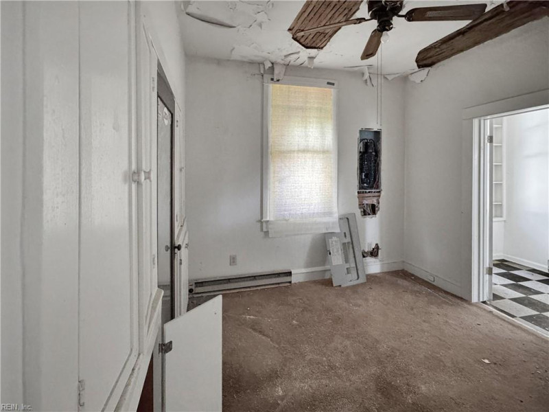 Photo 19 of 29 residential for sale in Hampton virginia