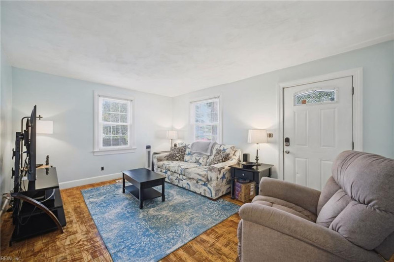 Photo 10 of 46 residential for sale in Chesapeake virginia