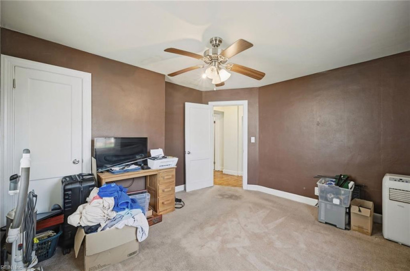 Photo 19 of 46 residential for sale in Chesapeake virginia