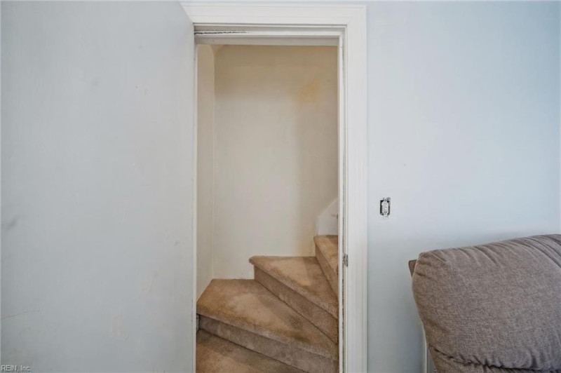 Photo 22 of 46 residential for sale in Chesapeake virginia