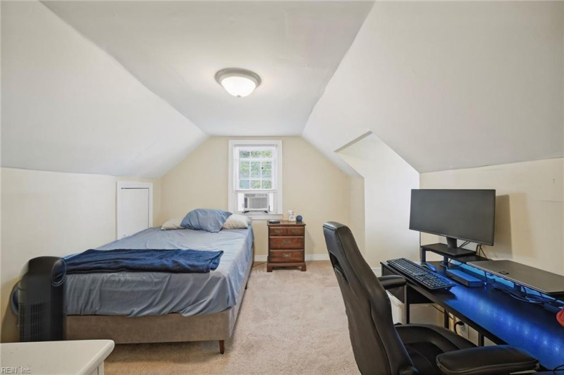 Photo 23 of 46 residential for sale in Chesapeake virginia