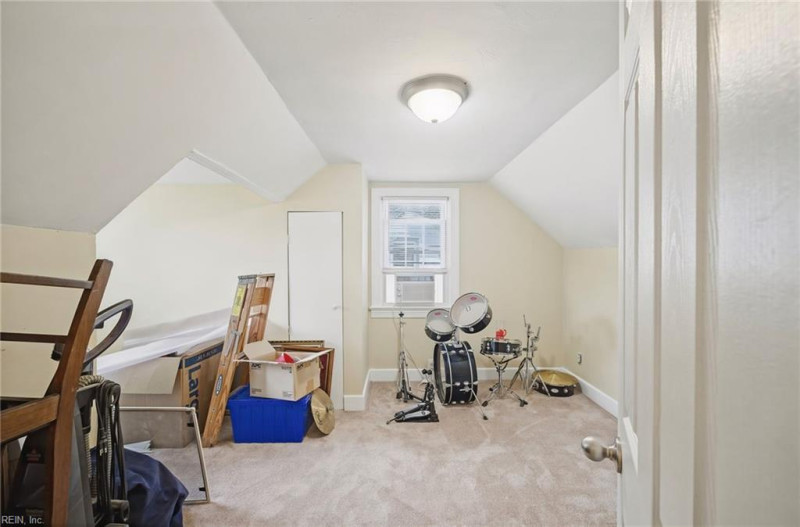 Photo 29 of 46 residential for sale in Chesapeake virginia