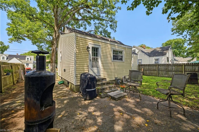Photo 30 of 46 residential for sale in Chesapeake virginia