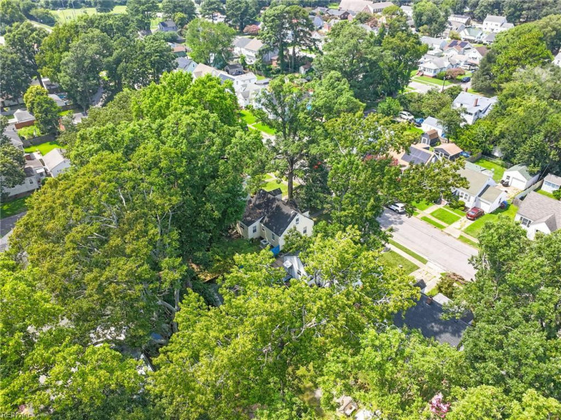 Photo 43 of 46 residential for sale in Chesapeake virginia