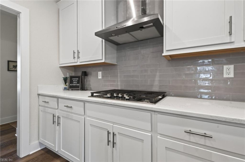 Photo 10 of 46 residential for sale in Norfolk virginia
