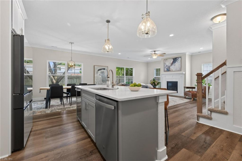 Photo 11 of 46 residential for sale in Norfolk virginia