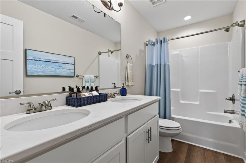 Photo 27 of 46 residential for sale in Norfolk virginia