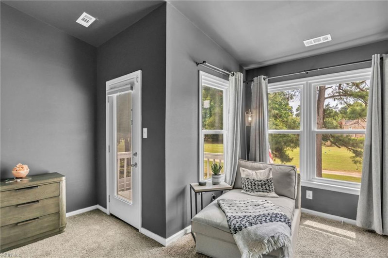 Photo 19 of 44 residential for sale in Chesapeake virginia