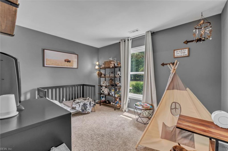 Photo 23 of 44 residential for sale in Chesapeake virginia