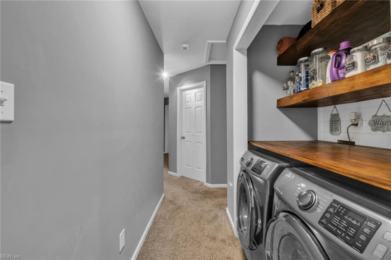 Photo 24 of 44 residential for sale in Chesapeake virginia