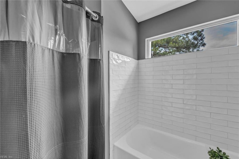 Photo 34 of 44 residential for sale in Chesapeake virginia