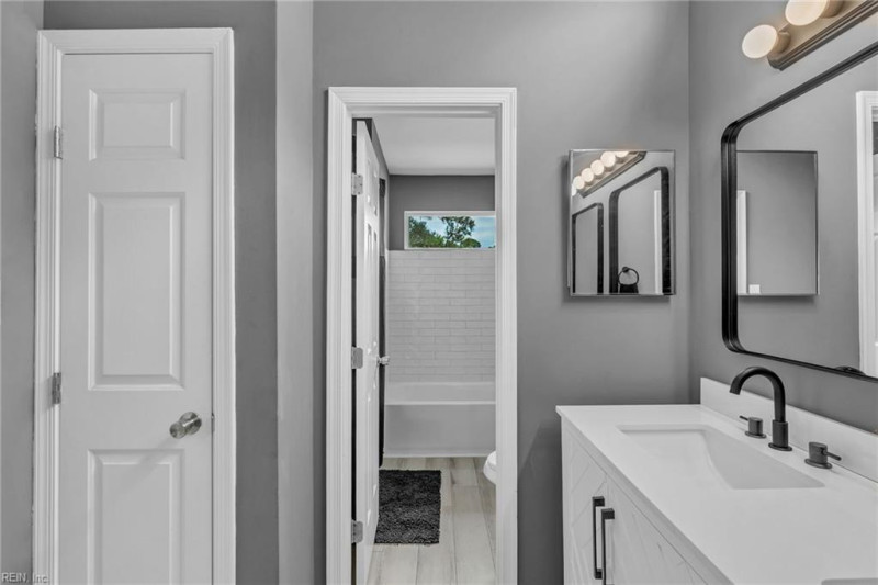 Photo 35 of 44 residential for sale in Chesapeake virginia