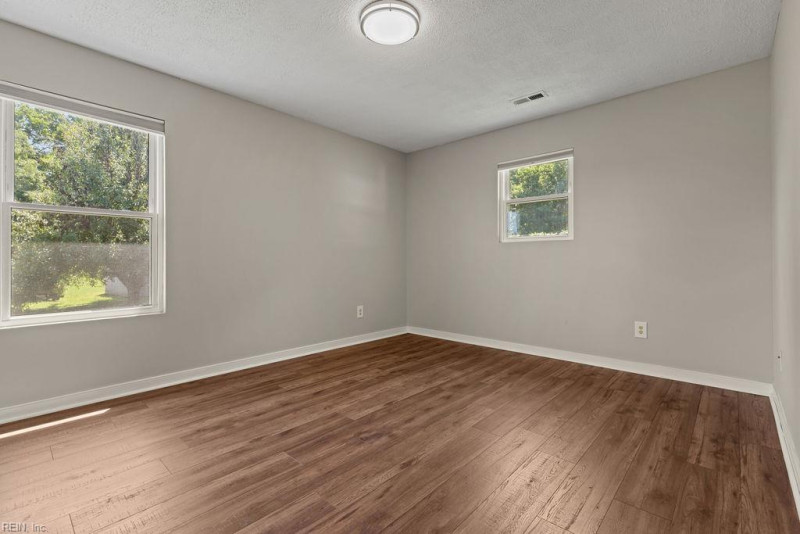Photo 19 of 45 residential for sale in Suffolk virginia