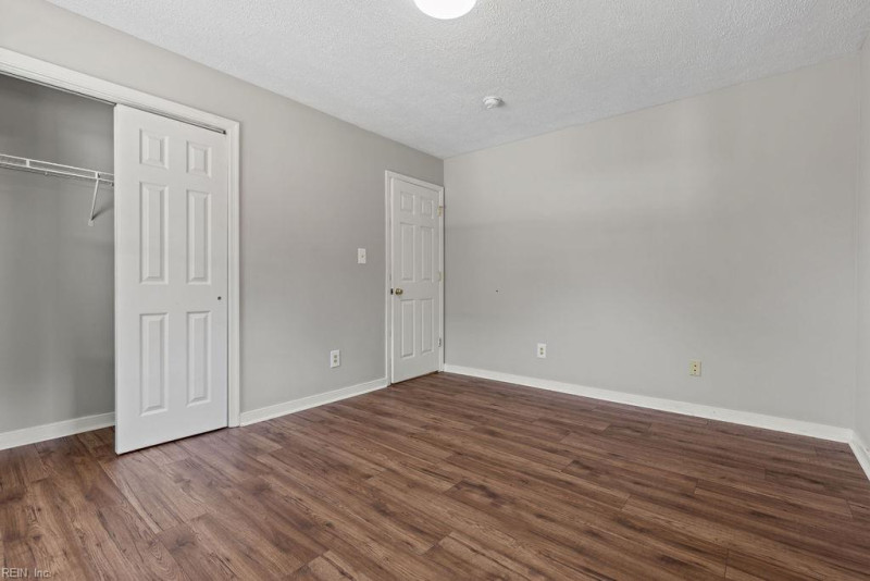 Photo 23 of 45 residential for sale in Suffolk virginia