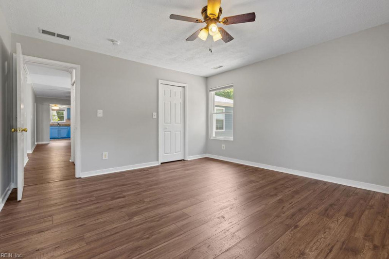 Photo 25 of 45 residential for sale in Suffolk virginia